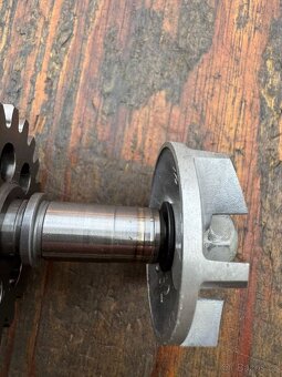 vodní pumpa hřídel ozubené kolo rotor Yamaha YZF WRF 250 - 8
