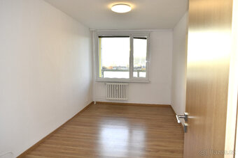 Náchod - pronáme bytu 3+1 s lodžií - 8