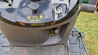 Profesionální zahradní traktor Stiga Estate Pro 9102 XWS - 8