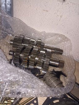 Predám motor Apríla Tuono,Rsv 1000RR - 8