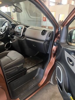 RENAULT TRAFIC - 8