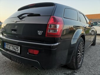 Prodám Chrysler 300C - 8