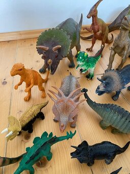 Sbírka Dinosaurů - 8