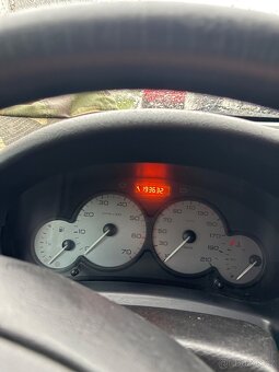 CITROËN BERLINGO 1.6 i 16V BENZÍN – KLIMA, TAŽNÉ - 8