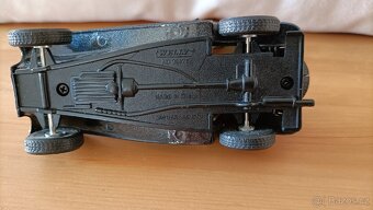 Model auta Jaguar - 8