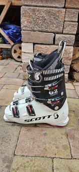 Sjezdové lyže+lyžáky - 8