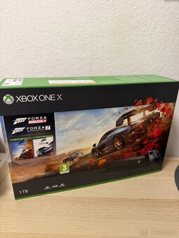 XBOX ONE X 1TB V TOP STAVU - 8