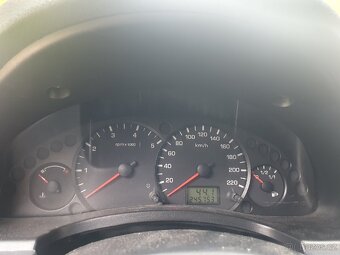 Ford Toureno Connect 1.8 TDCI 66KW R.V 2010 Nová STK - 8