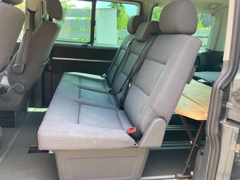 Volkswagen MULTIVAN T5 - 8