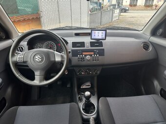 Suzuki Swift 1.3i 66kW 4x4 serviska - 8