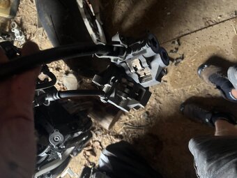 Rozprodam Yamaha TDM 900 01-13 na nahradni dily - 8