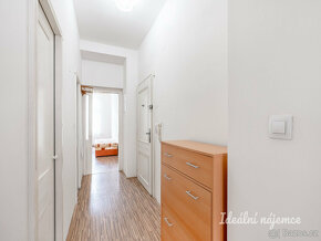 Pronájem bytu 2+kk, Jaromírova, Nusle,   39 m2 - 8
