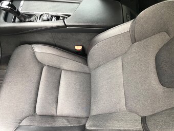 Volvo V90 Cross Country D4 AWD – raritní manuál, top stav - 8