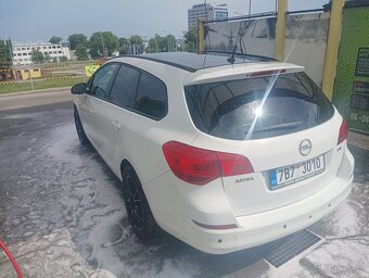 Opel Astra - 8