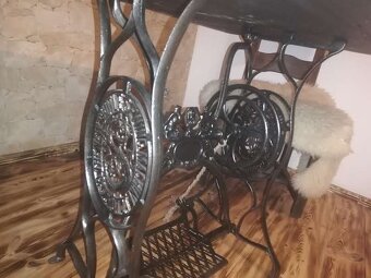 Jídelní stůl pro 4 osoby - MASIVNÍ DŘEVO- BŘÍZA - 8