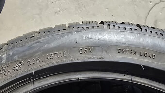 Zimní pneu 225/45/18 Michelin - 8