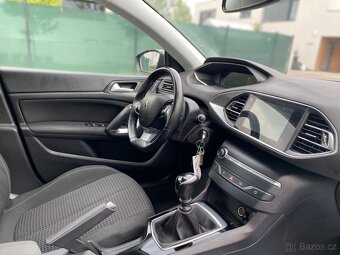 Peugeot 308 2021 rok - 8