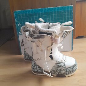NOVÉ dívčí snowboardové boty, vel. 36 - 8