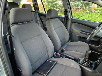 Škoda Octavia Combi 1.6i 75kW TOUR Ambiente - 8