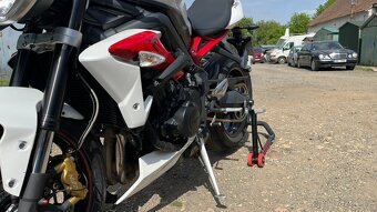 Triumph Street Triple 675r (2013) - 8