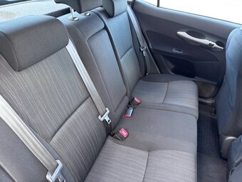 Toyota Auris 1.6 VVT - 8