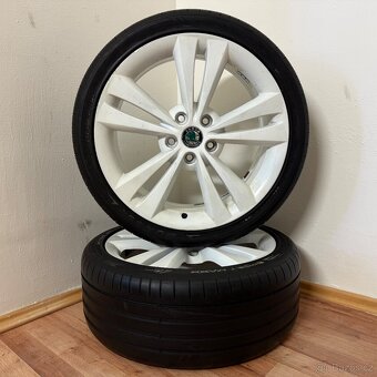 ŠKODA OCTAVIA RS 5x112 R18 ET51+LETNÍ 225/40R18 4m - 8