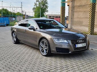 Prodám Audi A7, 2011 rok, 3l diesel (180 kw), skvělý stav. - 8