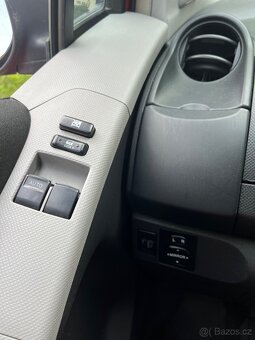 Toyota Yaris 1.3 VVT-i - 8