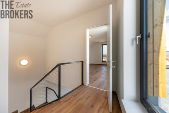Prodej nízkoenergetického rodinného  domu 141 m², pozemek 35 - 8