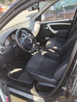 Dacia Logan MCV 1. Majitel - 8