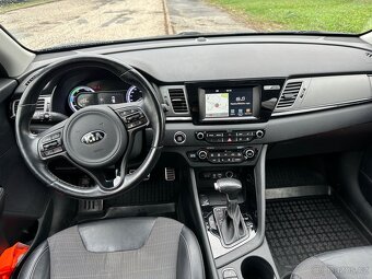 Kia Niro -1.6 77kw Hybrid koupeno v Čr-dědictví - 8