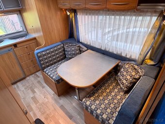 Adria Adora 462 PH 2005 se stanem a pevnou postelí - 8