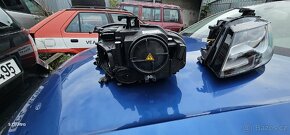 Nové přední světlomety Audi A4 b8
Xenony
- 8