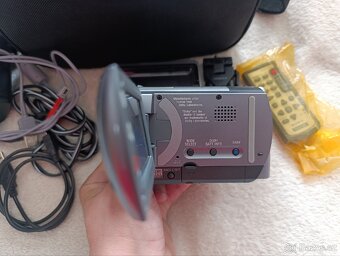 Videokamera Sony DCR-SR70E - 8