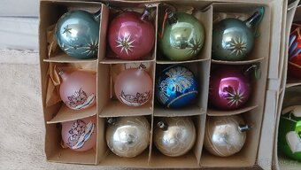 Starší Vánoční ozdoby - skleněné, kuličkové nebo jiné - 8