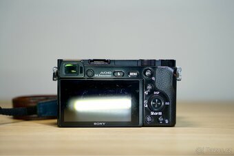 Sony α6000 (~15k závěrka) - 8