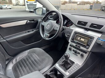 Vw Passat B7 2.0 TDI 103kw Highline/ alcantara/ kamera - 8