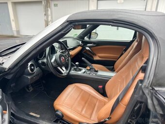 Fiat 124 Spider 1.4 Turbo (2017) - 8