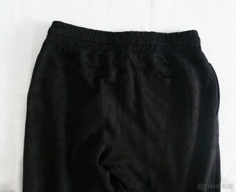 4 pánské tepláky, vel. M. - 8