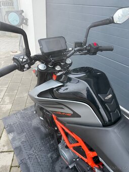 KTM Duke 125 rok 2022 - 8