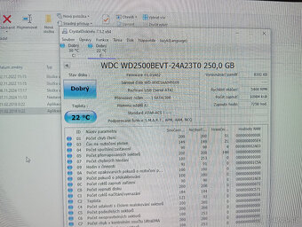 PC - Sata rámeček 2.0 pro HDD 2,5 disky + redukce na USB 2.0 - 8