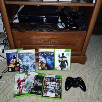 Herní konzole Xbox 360 Slim 7 her 250gb HDD + 2 ovladače a - 8