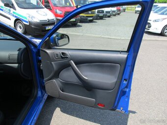 Škoda Octavia 1.6 i combi ČR 1.maj - 8