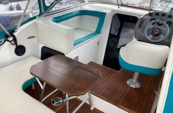 Kajutový motorový člun Aquatron 2165 AFT - 8