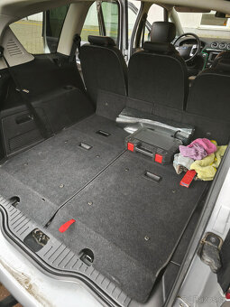 S MAX titanium 2,2 147kw 2012 - 8