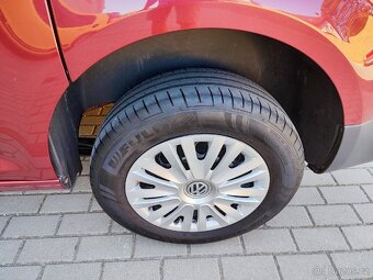 Volkswagen Caddy 1.6 TDI 75kW 5 míst rok 2013 - 8