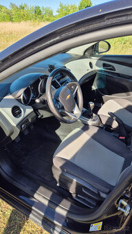 Chevrolet Cruze 1.6 - 8
