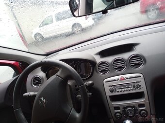 Peugeot 308 1.6 HDI 65tis.km r.v. 11/2010 - 8