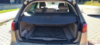 Komfortní Fiat Croma 1.9 JTD 110 kW, automat, 2005 - 8