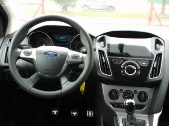 Ford Focus 1,6 16V vyhřív.sed,park.kamera,AndroidAuto,92kw - 8